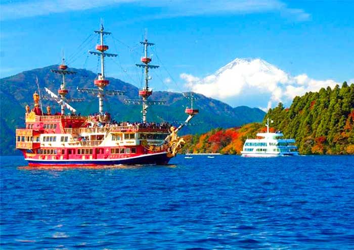 Lake Ashi Pirate Ship Cruise